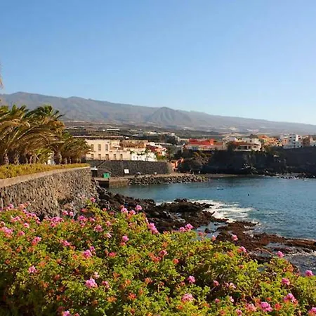 Atico La Estrella 아파트 *