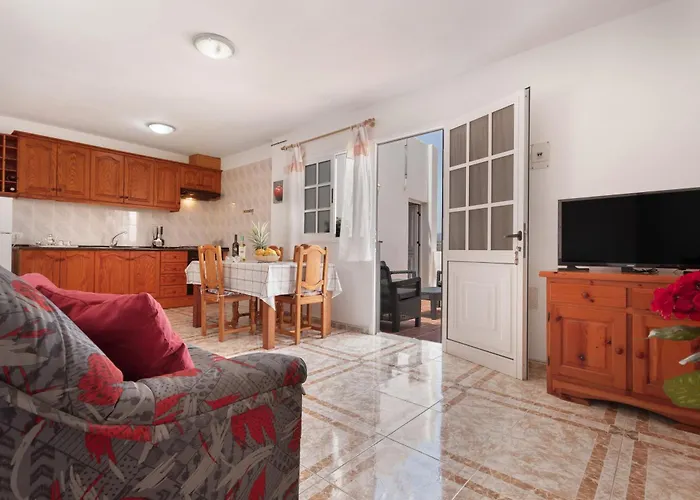 Atico La Estrella * Техина-де-Исора